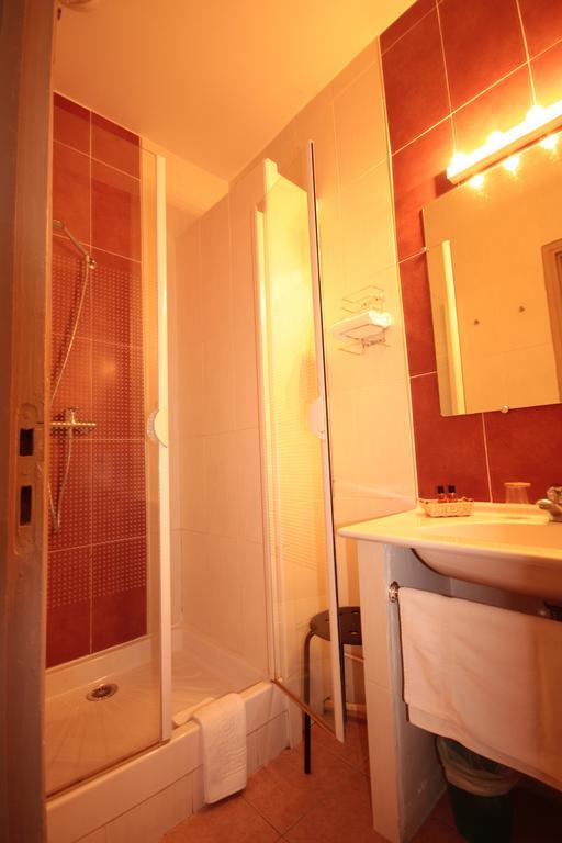 Des Arts Hotel 2*