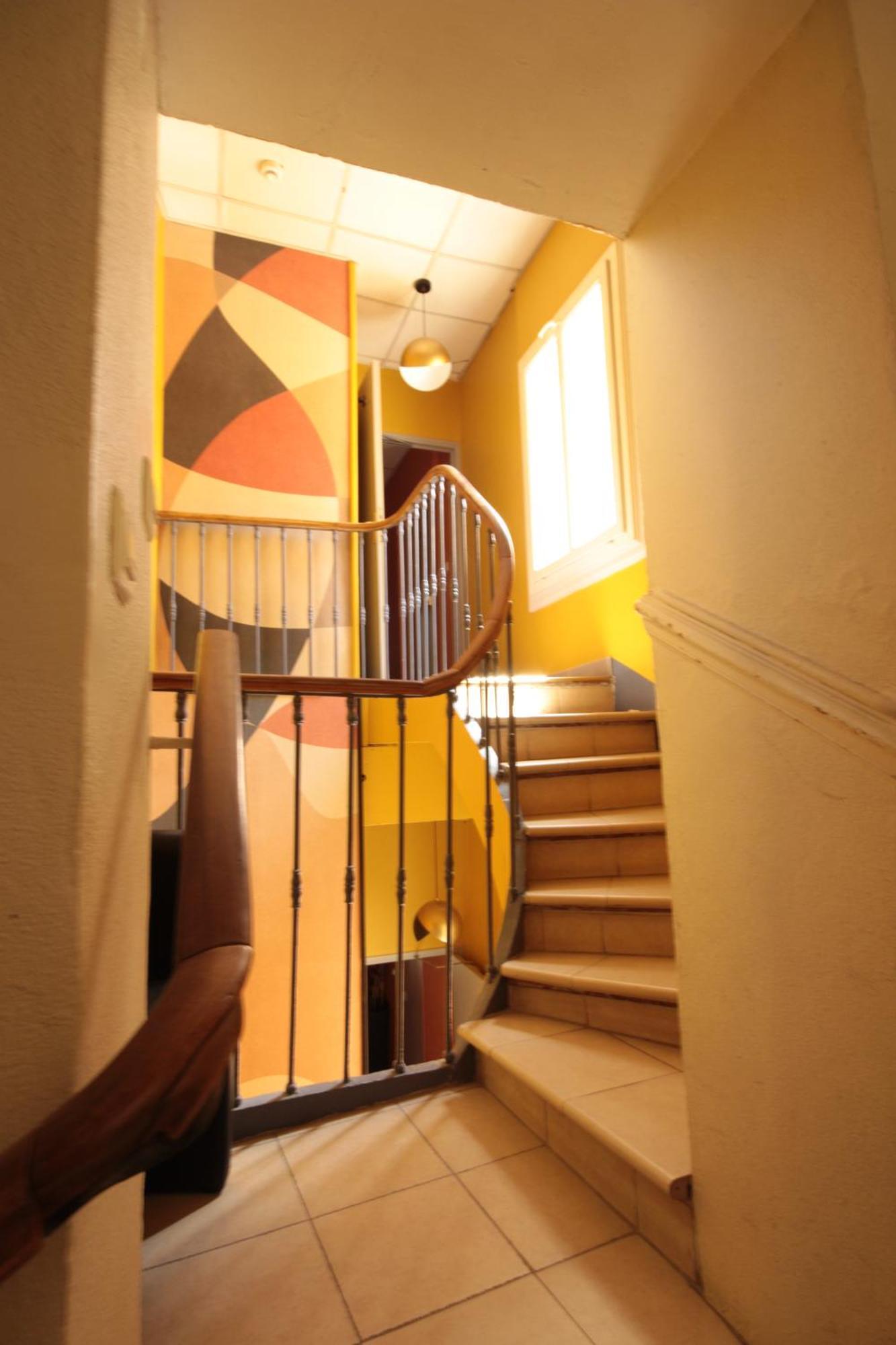 Hotel Des Arts 2*