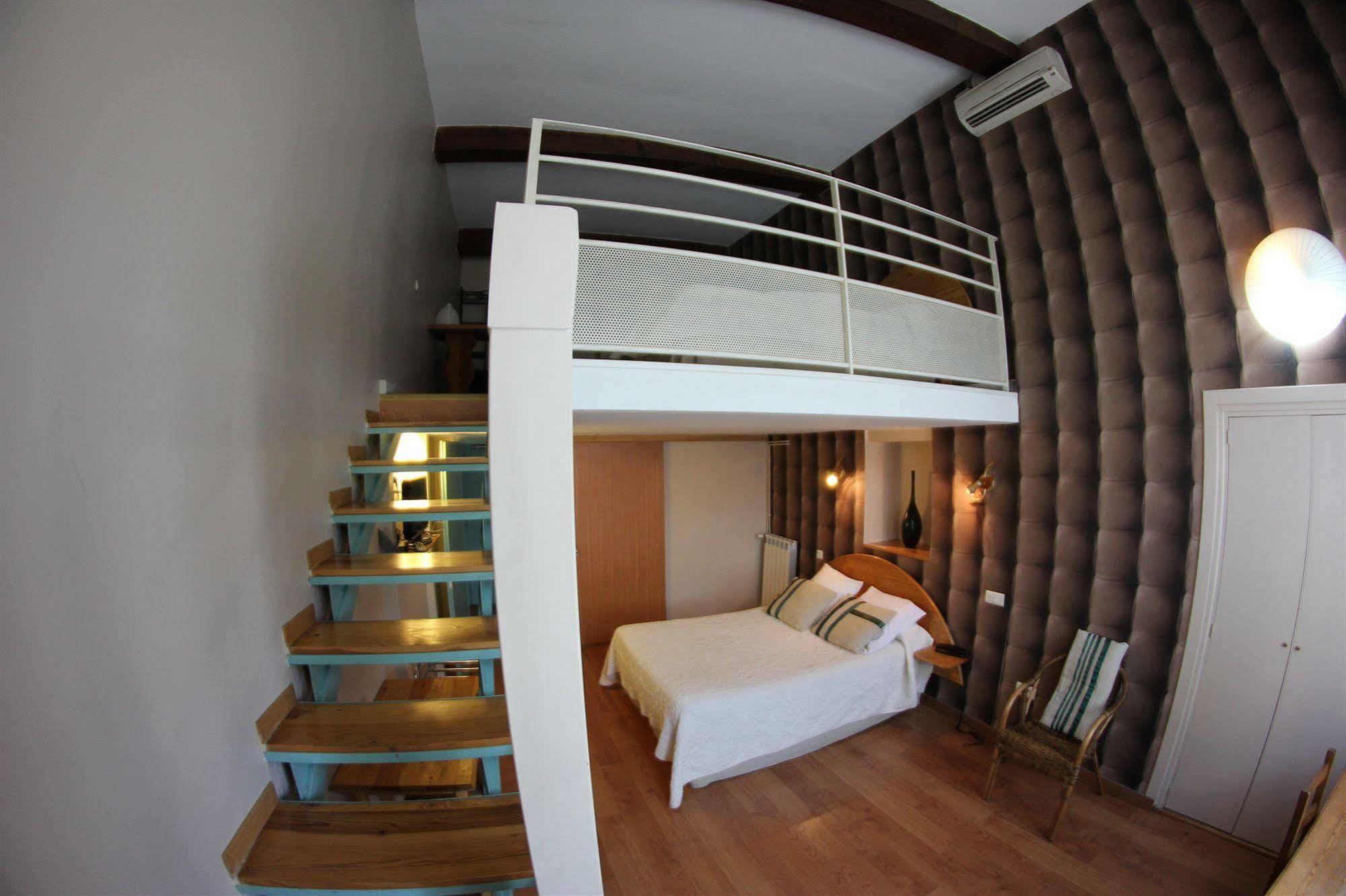 Des Arts Hotel